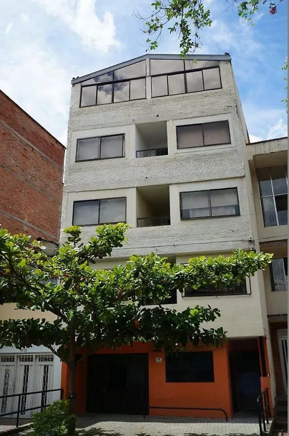 Habita Estudios Laureles contacts